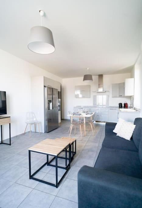Appartement T4 Vue Mer Proche Gare Et Centre Ville Ajaccio  Extérieur photo